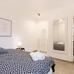Maison Avec Cour Privee Face A La Gare De Nancy